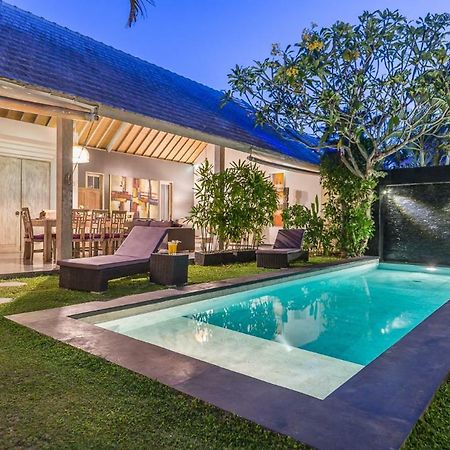 Villa Nuri Merah 1 Керобокан Экстерьер фото