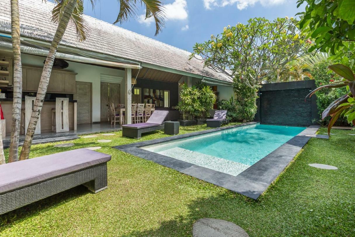Villa Nuri Merah 1 Керобокан Экстерьер фото